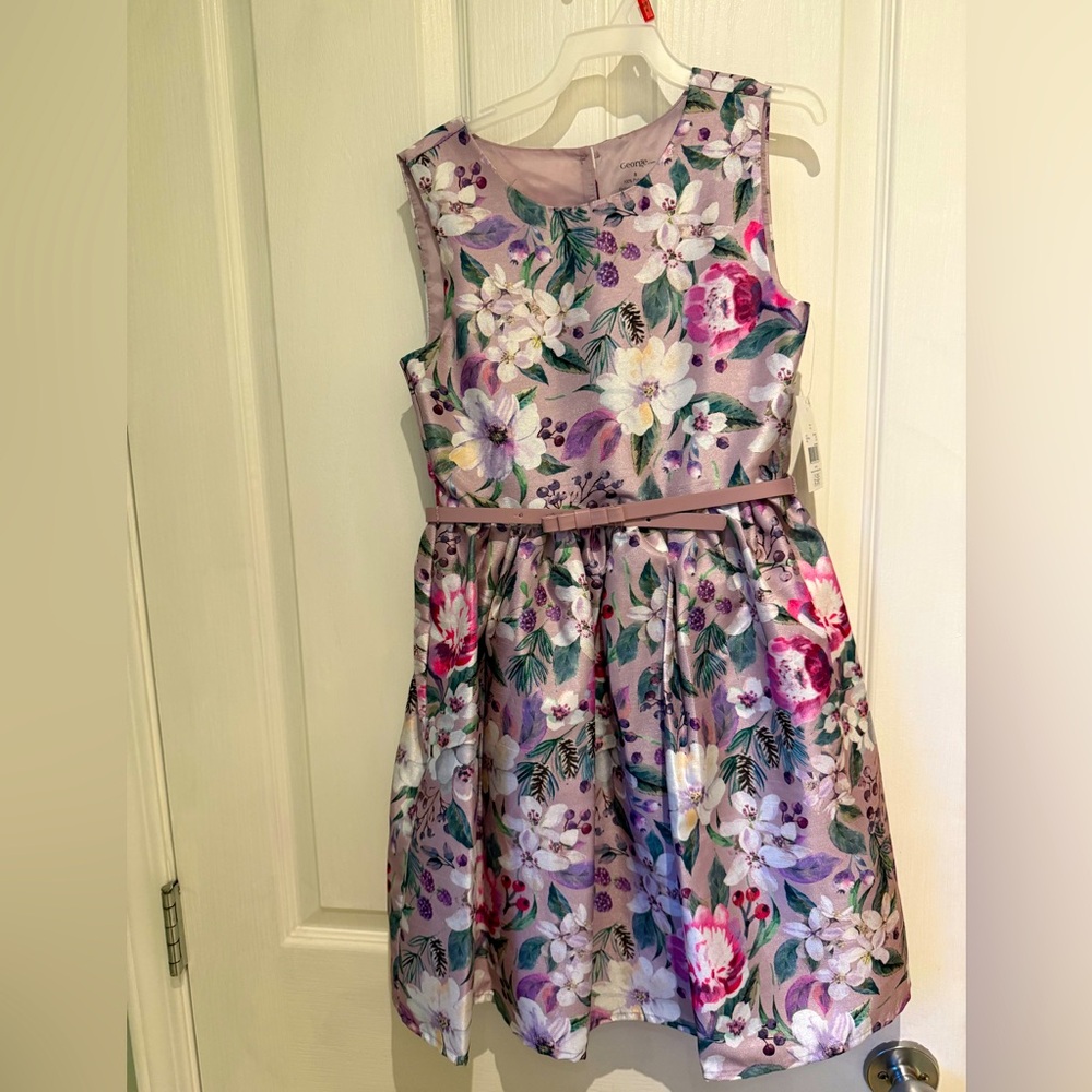 BNWT Lovely kids fancy dress size 8